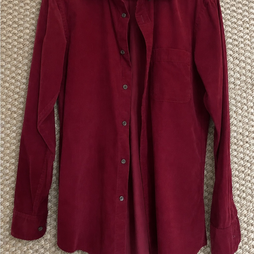 Uniqlo Kids Button-Down Shirt in Burgundy Red